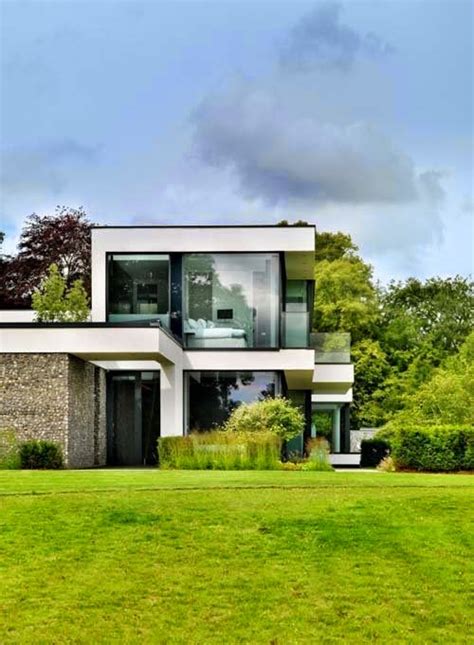 Modern Family House Design by Gregory Phillips Architects