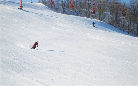 Ski & Snowboard | Hours, Ticket, Rentals | Sunburst Ski Hill