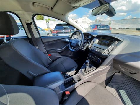 Ford Focus SW 1 5 TDCi 120 KS Zimski paket Navi 8 kotača Garancija