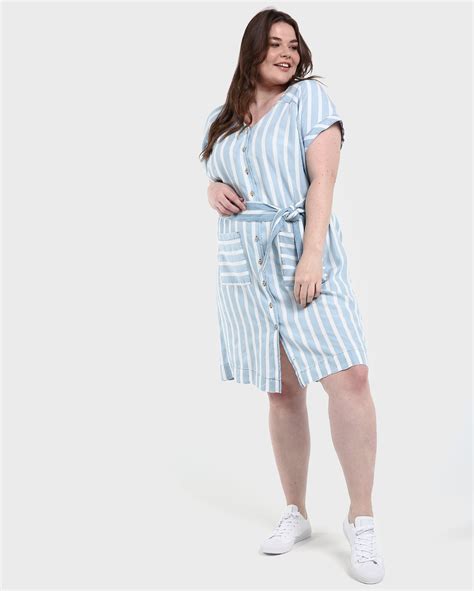 Riachuelo Vestido Curto Plus Size Listras E Botões