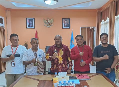 Serui Menuju Kota Acis Lomba Kebersihan Meriahkan Hut Yapen Ke