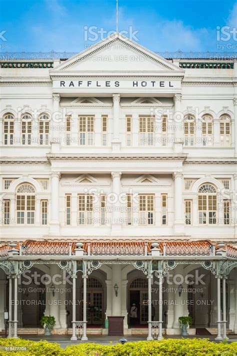singapore raffles hotel iconic historic luxury travel landmark ornate