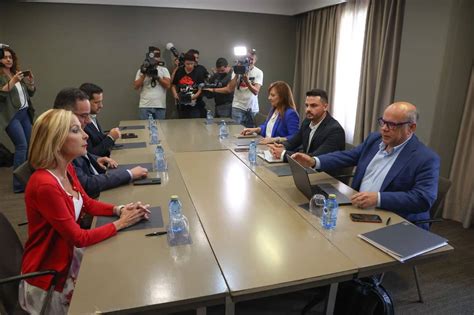 CC Y PP Acuerdan El Pacto Para Gobernar En Canarias