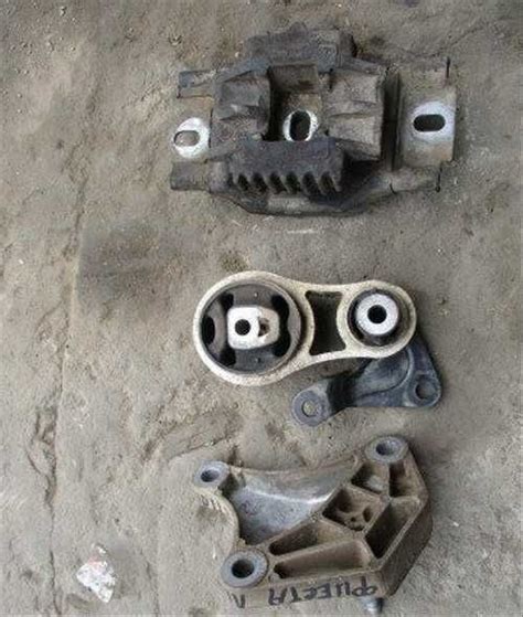 Подушки двигателя. — Ford Fiesta (Mk V), 1,6 л, 2007 года | своими ...