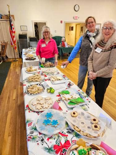 Monadnock Ledger Transcript Photos Strolling For Cookies With The