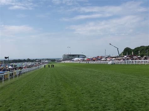 The troubled and tragic history of the Epsom Derby – Hidden History Blog