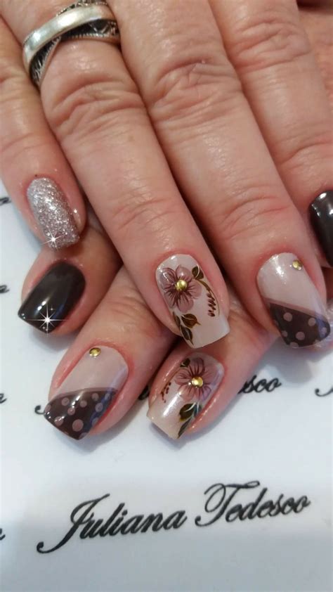 Unhas decoradas esmalte Nude que você vai amar UNHAS DECORADAS