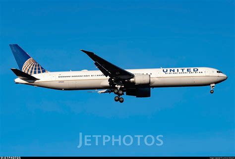 N76062 Boeing 767 424 ER United Airlines Lorenzo Delucchi