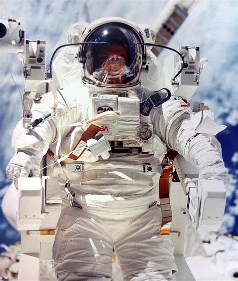 Astronaut During Space-walk Photograph by Detlev Van Ravenswaay - Fine ...