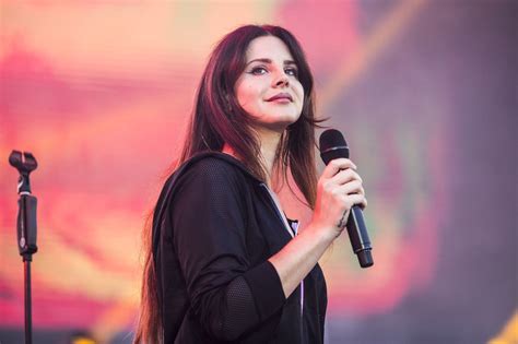 Lana Del Rey defends decision to perform in Israel: "I believe music is ...