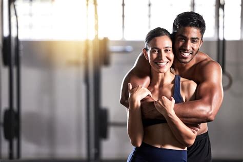 Premium Photo Strong Active And Wellness Couple Looking Fit And