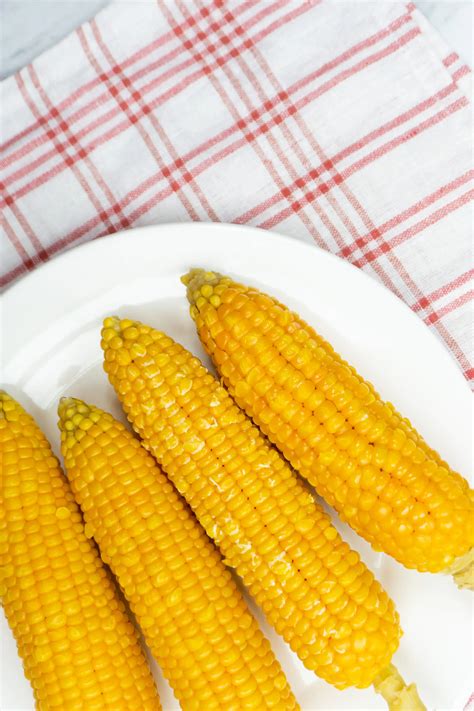 How To Reheat Corn On The Cob 5 Easy Methods Lets Foodie