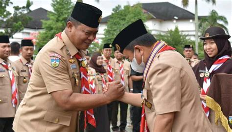 Danrem Gapu Terima Tanda Penghargaan Lencana Darma Bakti Di Hari