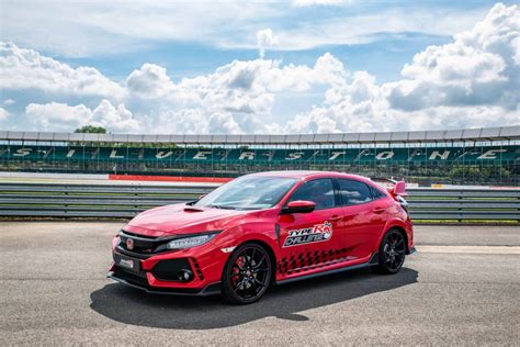 Honda Civic Type R Sets New Lap Record At Silverstone ForceGT