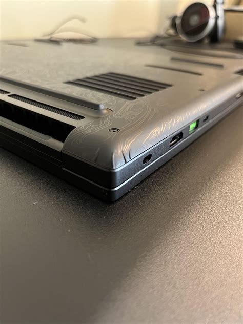 Back Corners Messed Up 2023 Razer Blade 16 Rdbrand