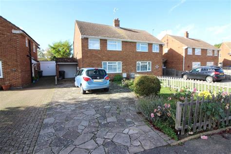 Stuart Road Barton Le Clay Mk45 4ng 3 Bed Semi Detached House £350 000