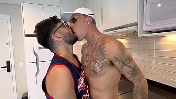 MARCOS GOIANO FODIDO PELO TATUADO PELUDO SEXO GAY CAFUÇU TATUADO LEVEI PICA DO MALOKA