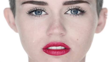 Miley Cyrus - Wrecking Ball[Parody][Speed Up] - YouTube