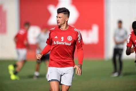 Cuesta Volta Ao Inter Contra O Corinthians E Promete Luta Pelo T Tulo