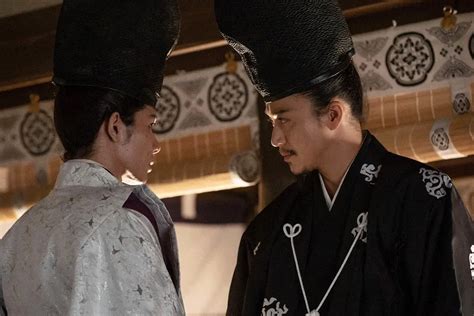 大河ドラマ「鎌倉殿の13人」第39話。北条義時（小栗旬・右）と源実朝（柿澤勇人）（c）nhk ― スポニチ Sponichi Annex 芸能