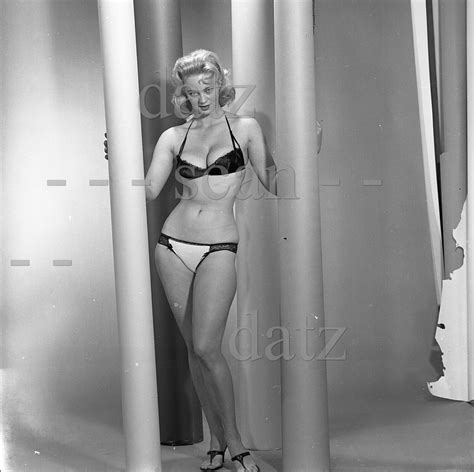 1950s Negative Sexy Blonde Pinup Girl Betty Cullison Cheesecake T461179