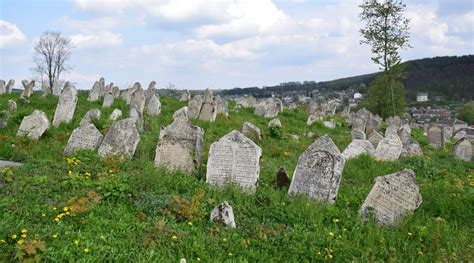 EU Gives 1 1 Million Toward Preserving Jewish Burial Sites The Times