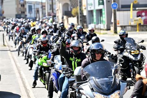 Près de 800 motards défilent dans Brive contre le contrôle technique