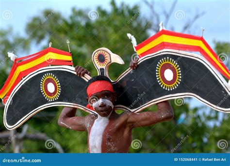 Indigenous Australians Aboriginal Man Dancing a Cultural Ceremony Dance ...