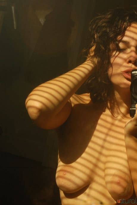 Amateur Stunner Nikki Silver Taking Selfies Of Her Juicy Tits And Hairy