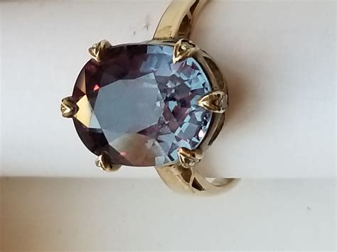 Alexandrite color change question - Gem Related Discussion - IGS Forums