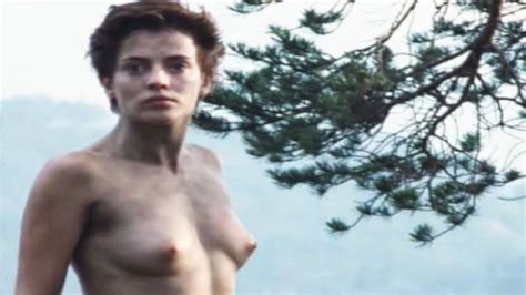 Naked Amanda Ooms In Wilderness