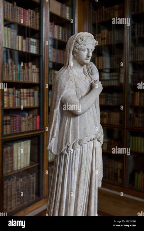 Statua Demetra Immagini E Fotografie Stock Ad Alta Risoluzione Alamy