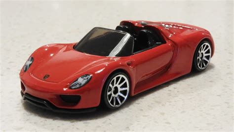 Машинка Базова Hot Wheels Porsche 918 Spyder Factory Fresh 1 64 FJY16 Red купити в інтернет