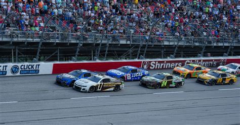 NASCAR Cook Out Southern 500 Odds Favorites At Darlington Raceway