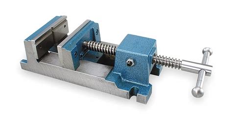 Dayton 4 12 In Jaw Face Wd 4 34 In Max Jaw Opening Machine Vise