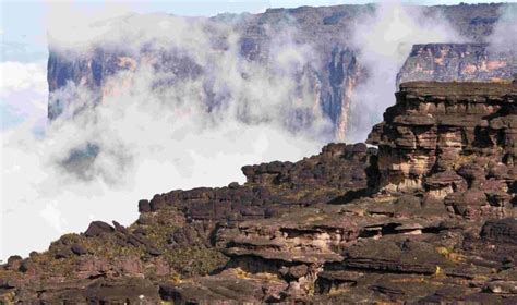 Mount Roraima's Most Awe-Inspiring Photos All In One Place