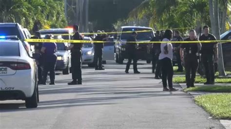 Miami Dade Cop Shot Ex Girlfriend Charged With Attempted Murder Nbc