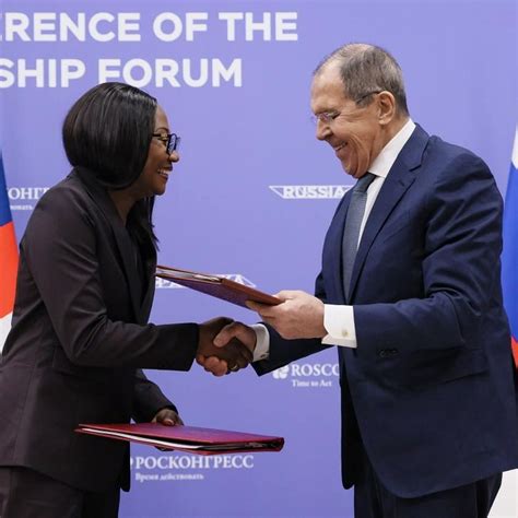 Russia, CAR Sign Visa Waiver Agreement for Diplomatic Passport Holders