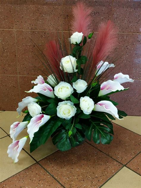 Pin By Jadwiga Herfet On Sw Zmarlych Tropical Flower Arrangements