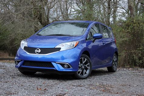 Nissan Versa Note Sr Driven Picture Car Review Top