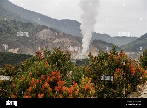 Garut West Java Indonesia 21st Aug 2022 Sulfur Smoke Is Seen From