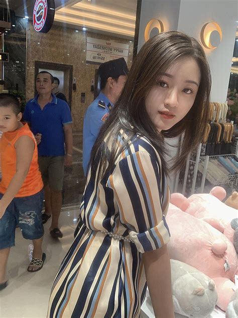 Lo T Hot Girl X Ngh Y U C U Th Ng I V N M N N Ng K Chia Tay T I