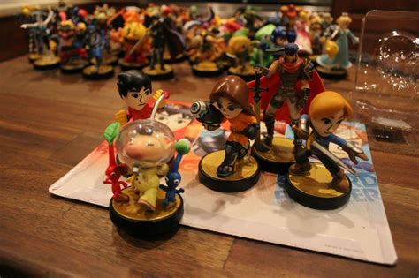 Photos of the Mii Fighters amiibo 3-pack