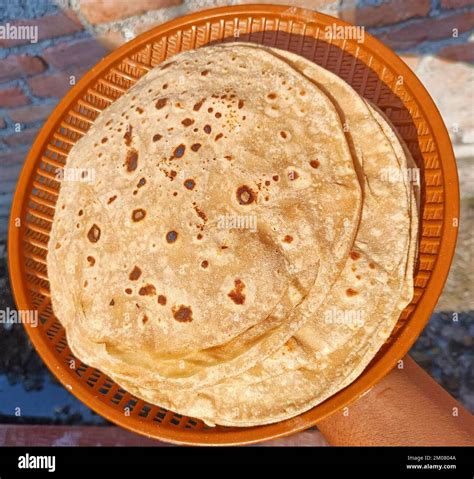 Chapati Also Known As Roti Rotli Safati Shabaati Phulka Chapo