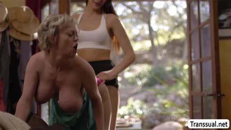 Lustful Milf Let Ts Neighbor Fuck Her Pie