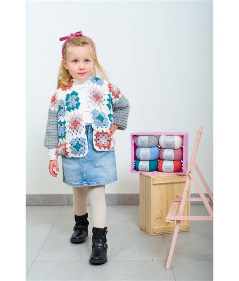 Cardigan Granny square for kids I Free crochet pattern I Ophelia Italy