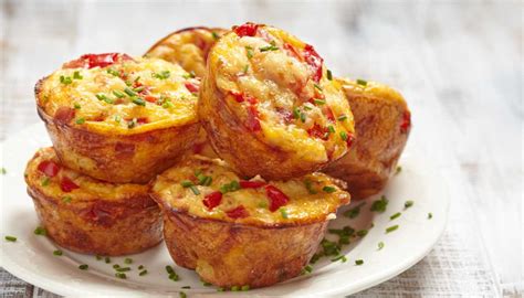 Muffin Frittata Con Zucchine E Speck L Stuzzichini Salati Invitanti E