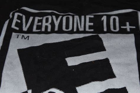 Rated e for everyone esrb s small black everyone 10+ shirt