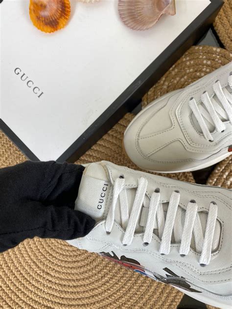 Gucci Ayakkabi Rhtyon Sneakers Beyaz Cilek Logolu