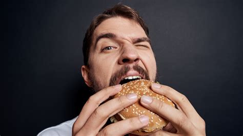 Veja O Que Acontece Ao Seu Corpo Quando Come Fast Food Todos Os Dias